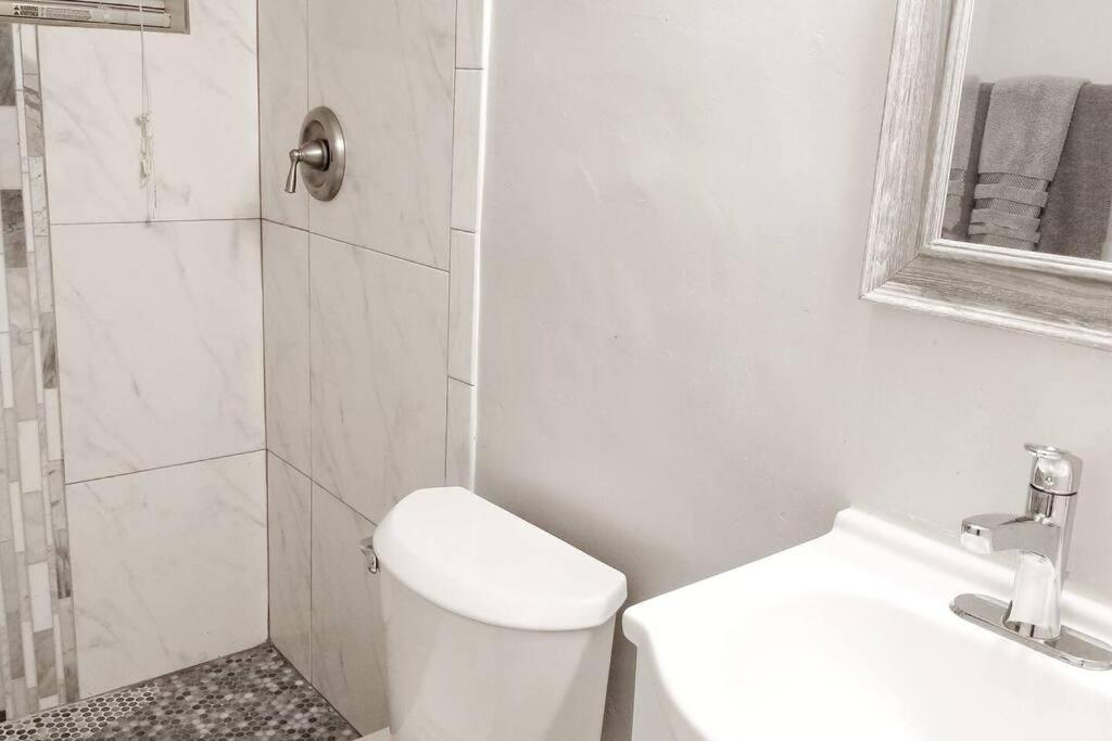 Ultra Glam Apartment 5 Miles From Hard Rock Casino Голливуд Экстерьер фото